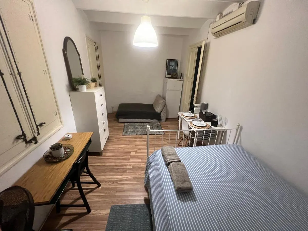 Top Barcelona Born Rooms Homestay