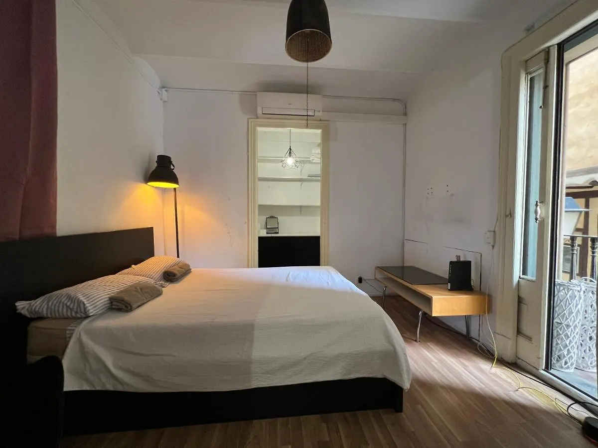 Top Barcelona Born Rooms 0*,  Spain